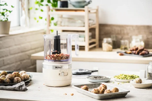 KitchenAid Kabelloser Zerkleinerer In Creme 4