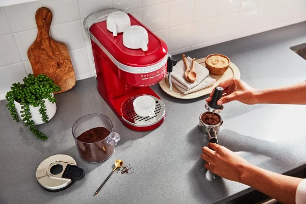 KitchenAid Halbautomatische Espressomaschine ARTISAN In Liebesapfelrot 9